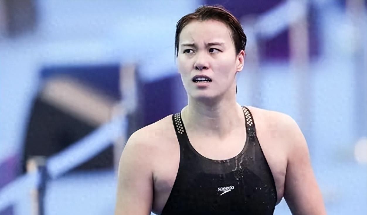 女运动员的痛苦程度,女运动员赛场上痛苦哭