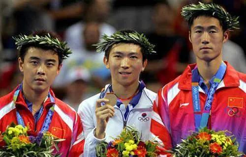 椹緳绮惧僵闇告皵澶哄啝鏃跺埢璁╃悆,椹緳璁╃悆鐜嬫閽︿笂鐑悳