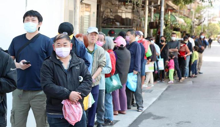 台湾民众抢购鸡蛋,台网友惊讶大陆鸡蛋价格