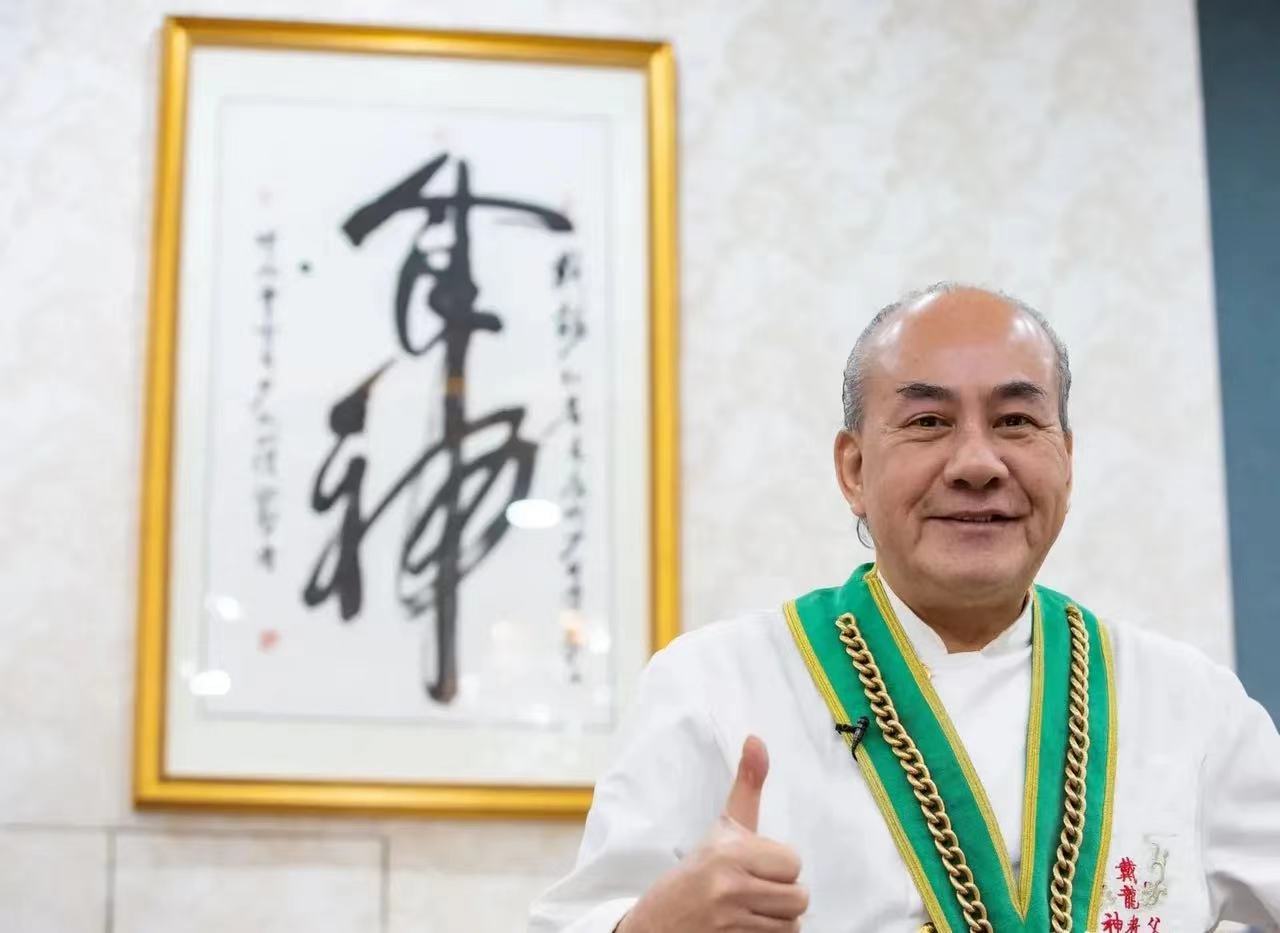 食神周星驰演员今昔对比,食神周星驰最后来的片段