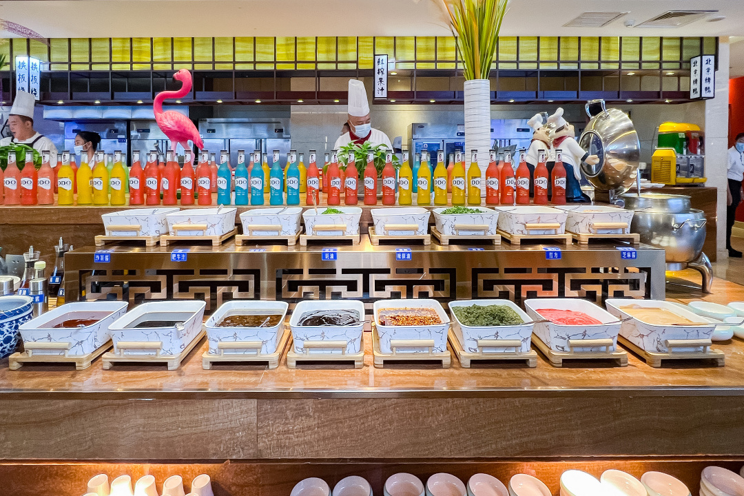 银河温泉双人水果温泉,泡汤泉免费吃水果