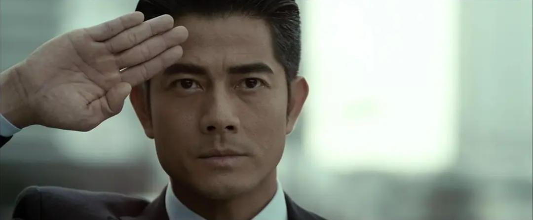 无间道另外一个版本结尾,无间道三部里面最出彩的人物