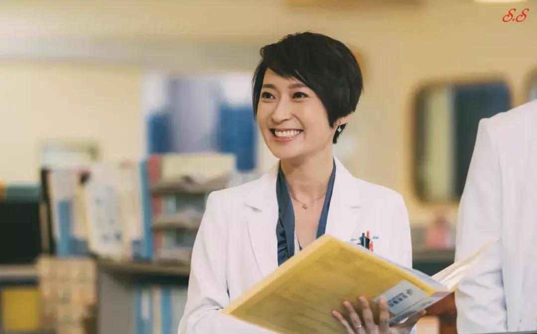 梅艳芳怎么走出失恋,梅艳芳漫步人生路