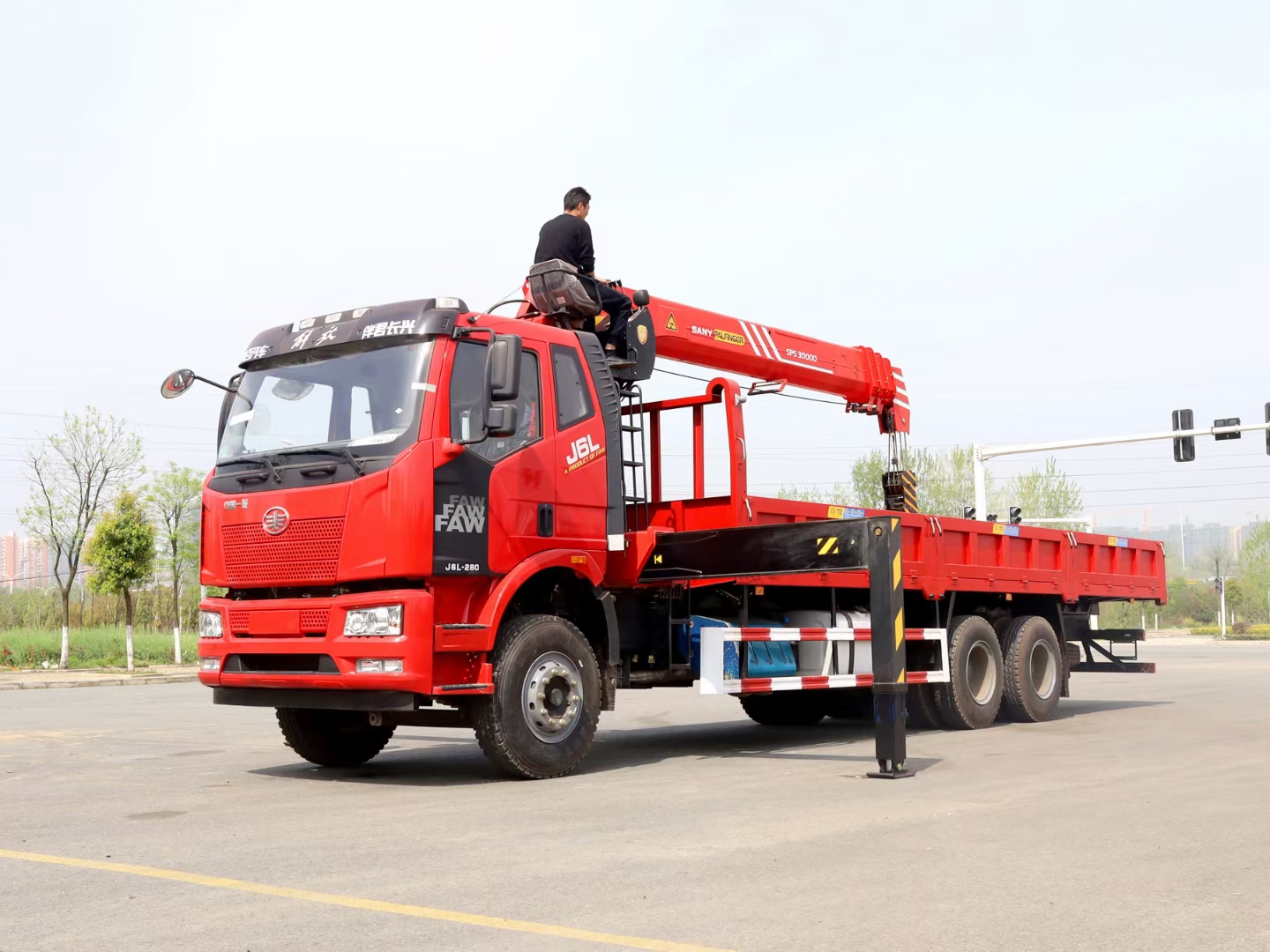 广西随车吊蓝牌价格,广西随车吊求购