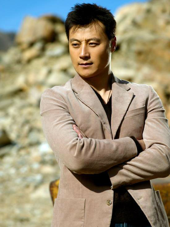 老戏骨们刚出道时多好看?唐国强英气逼人洪剑涛不演贾宝玉可惜了