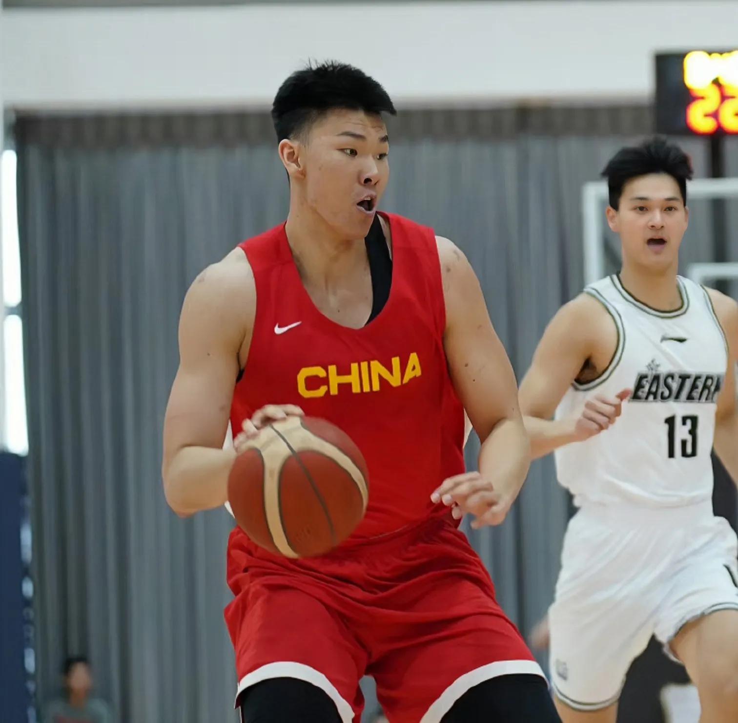 胡明轩徐杰双塔打辽宁,朱芳雨胡明轩双塔