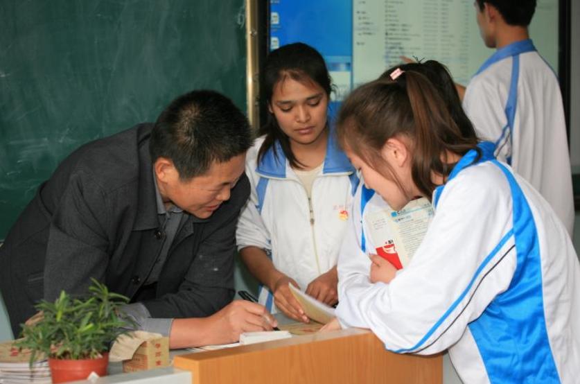 初三成绩200多分还有希望逆袭吗,快初三了成绩200分还有希望吗