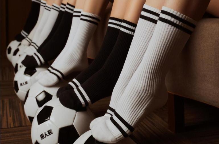 足球比赛后球员的球袜怎么处理,职业球员比赛后球鞋怎么处理