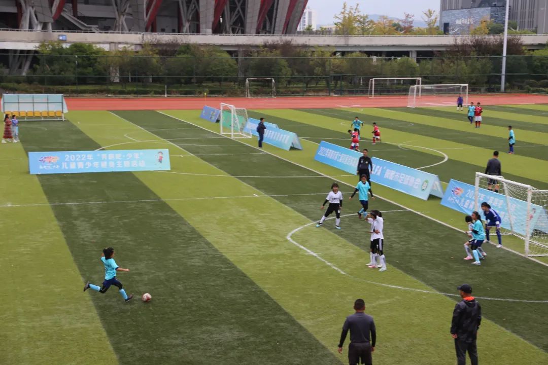 东方红小学学生获奖名单,东方红小学足球比赛