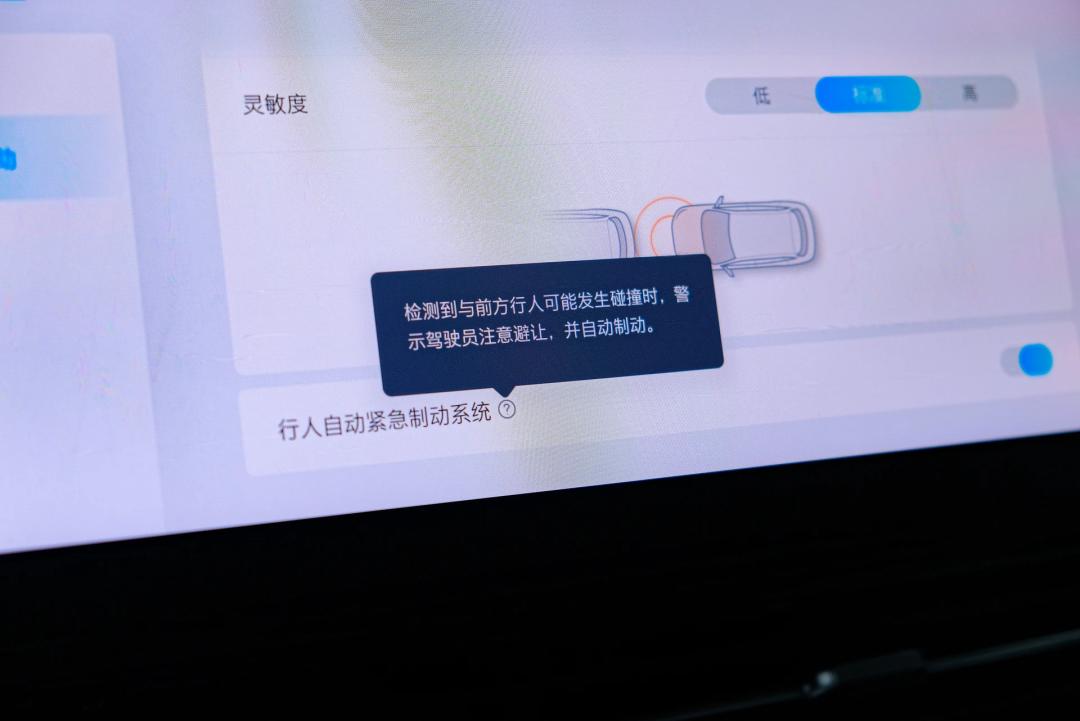 有着“越级能力”的国货MPV，会是你的菜吗？——二手荣威iMAX8