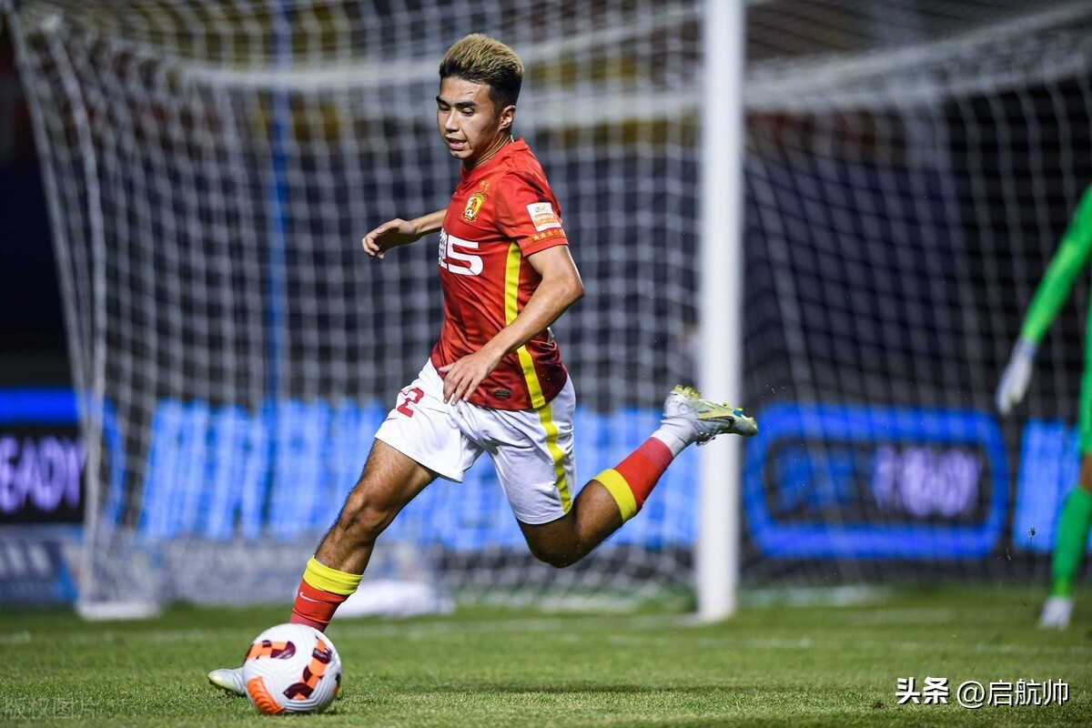 艾菲尔丁国青队集锦,艾菲尔丁回新疆踢球