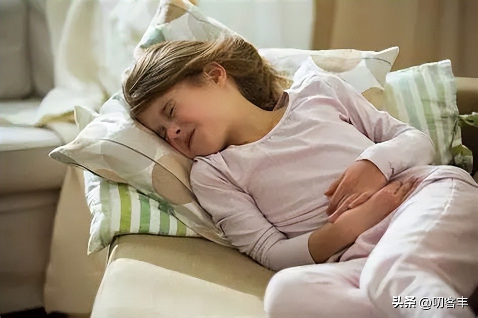 孩子吃了饭就肚子疼是什么原因,孩子一喝奶就肚子疼什么原因