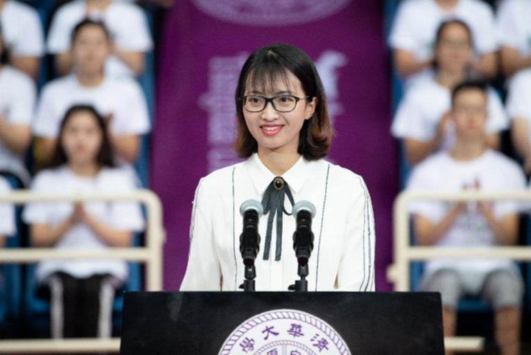 北大学生“家庭背景”大调查！结果出奇地一致，几乎没有三无家庭