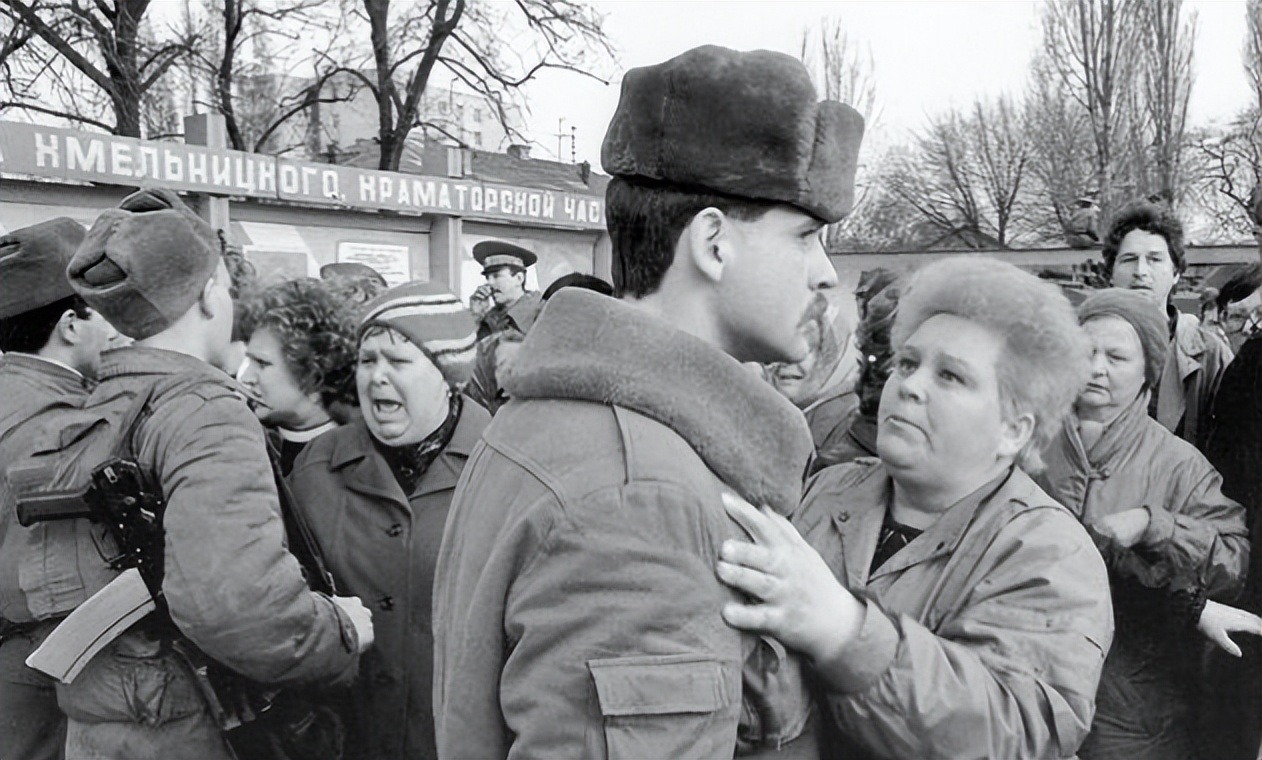 俄罗斯总统普京与叶利钦的关系,俄罗斯人如何评价普京和叶利钦