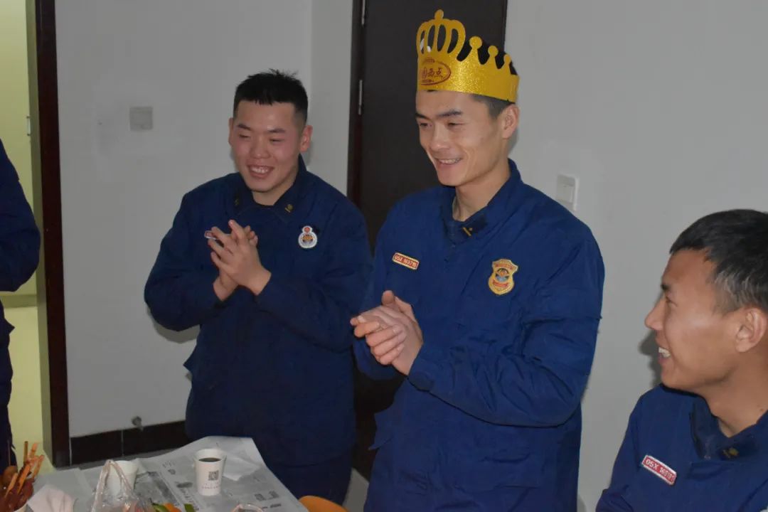 消防员榜样人物,消防员坚守岗位先进典型事迹材料