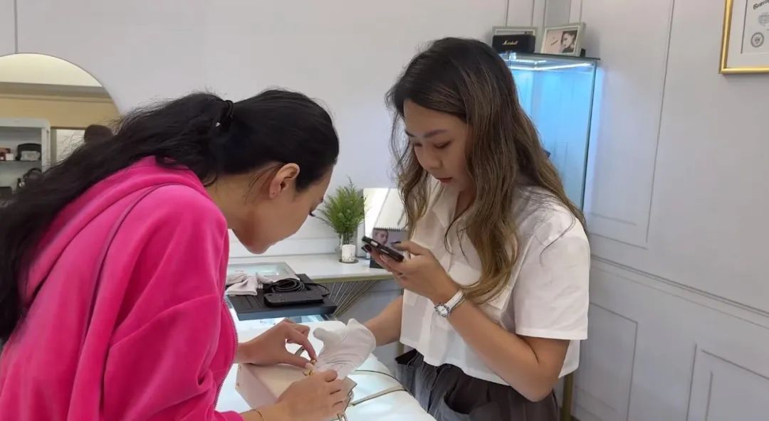 弯弯贵妇王思佳被爆背假包,跟贵妇当闺蜜压力这么大吗?