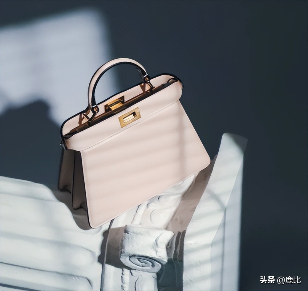 已经出道13年，为什么大家还是很爱FENDI这款包？