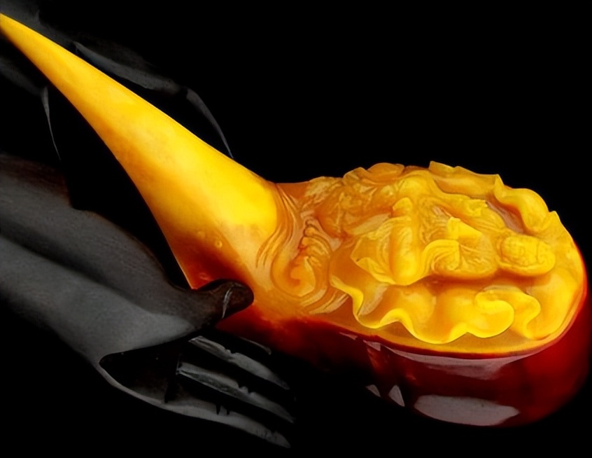 买饰品后被判刑,昆明一女子购买吊坠被判十年