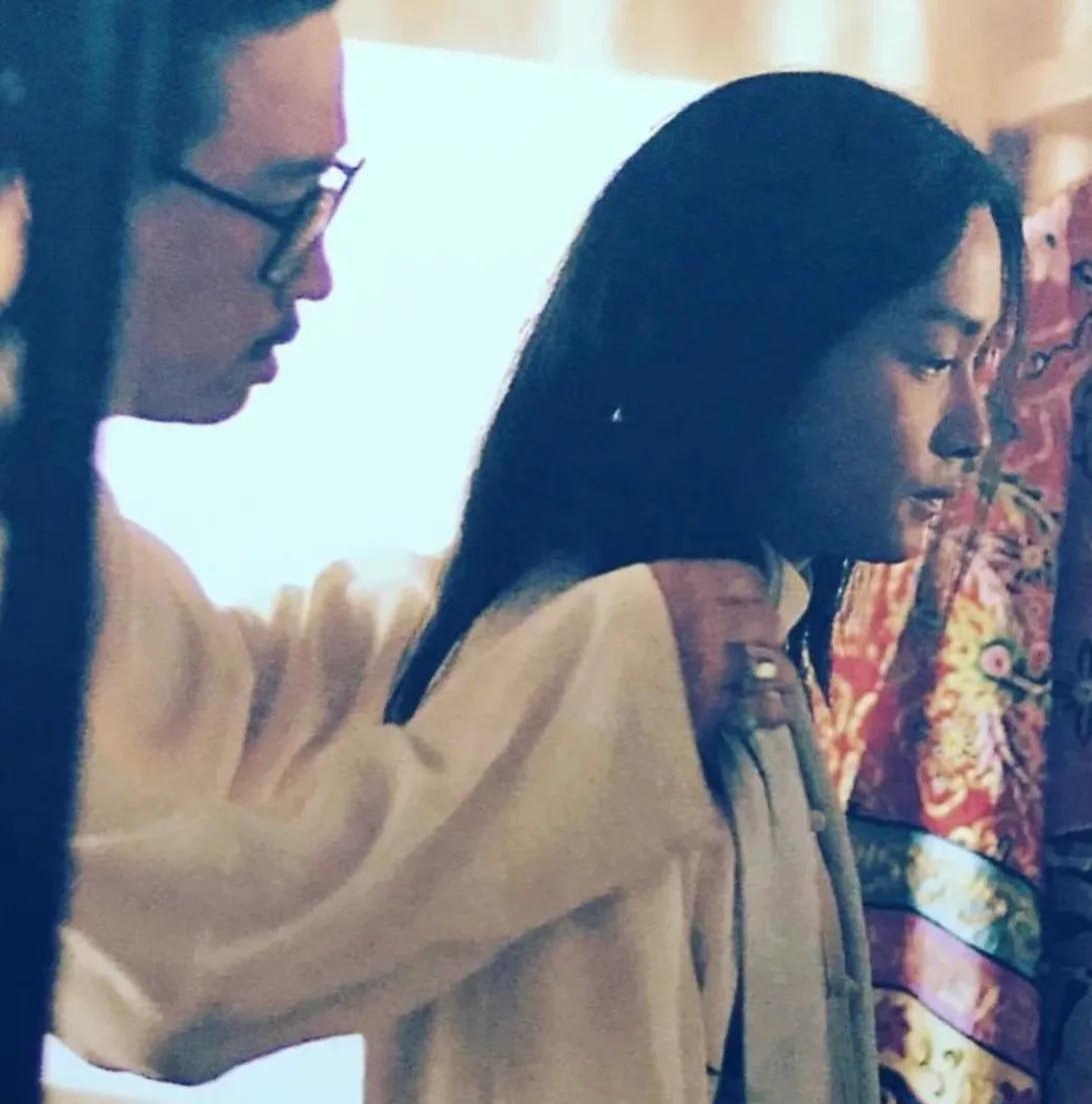 张国荣陈凯歌梅艳芳巩俐合照,张国荣梅艳芳巩俐首映礼