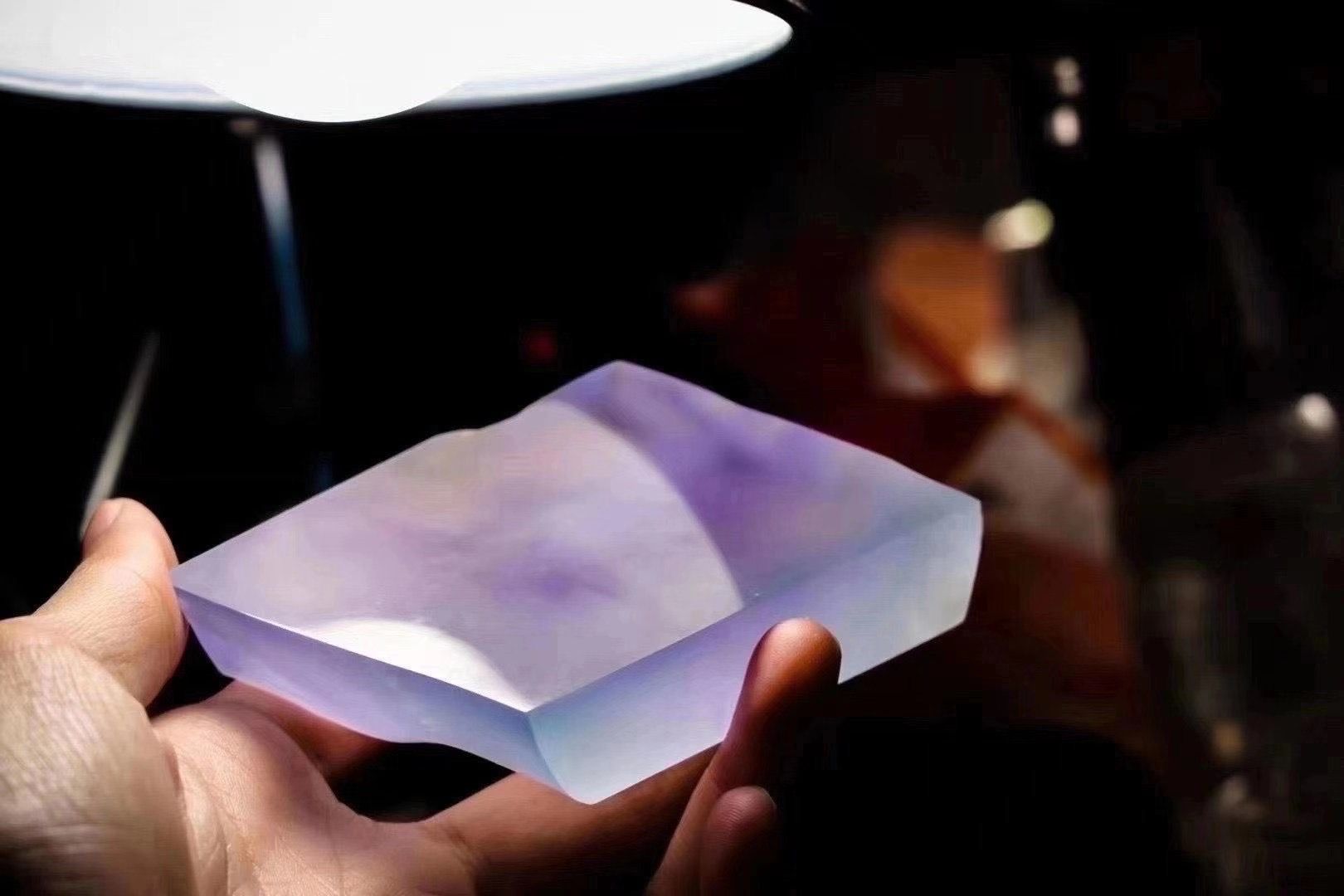 直播间买珠宝翡翠靠谱吗？价格和品质怎么样？