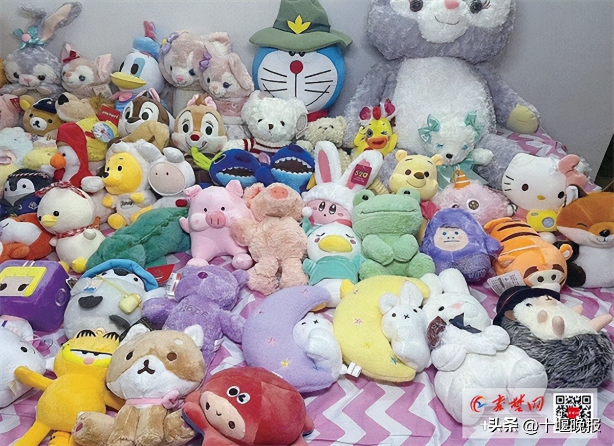 惊喜还是套路？女子迷上“快递盲盒”，“快递多到用小推车拉”