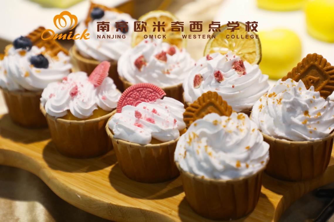 低学历女孩学什么手艺,20岁女孩学什么手艺有前景