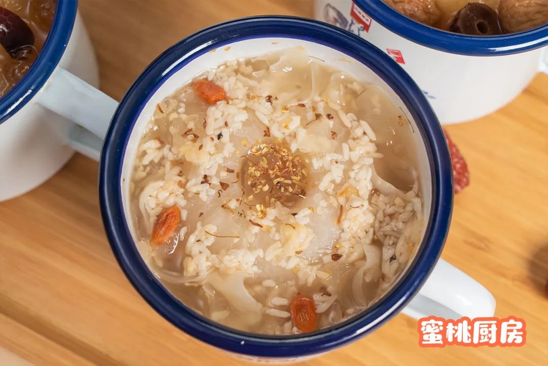 小孩支气管炎反复咳嗽煲什么汤喝,小孩子喉咙反复发炎咳嗽喝什么汤