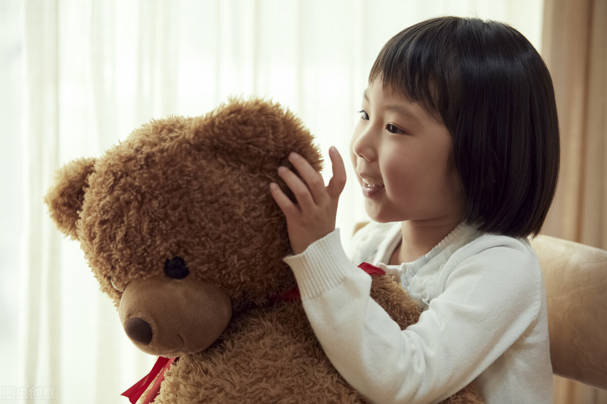 当女儿有了男朋友,当发现女儿有恋爱的想法怎么教育