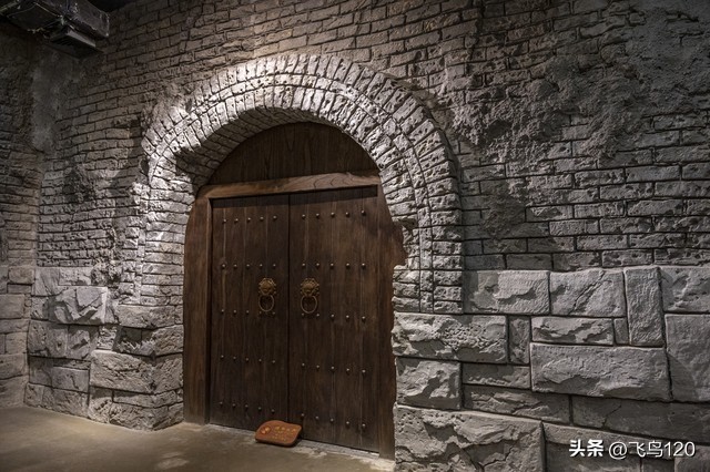 腰摔断了三年还能伤残鉴定吗,腰摔断了脚也摔断了能赔付多少钱