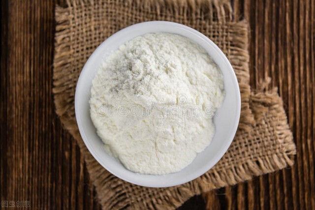 养猫经验猫咪夏天呕吐怎么办,养猫经验猫咪眼睛肿了怎么办