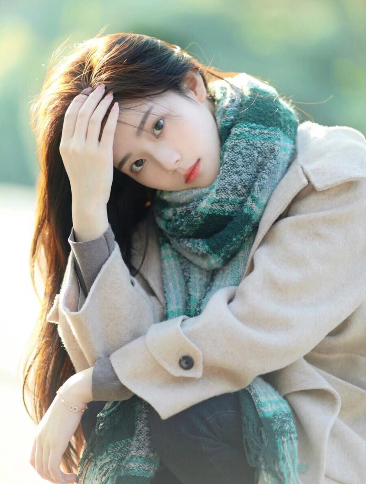 慵懒的拍照姿势教程半身照,半身杂志拍照姿势大全