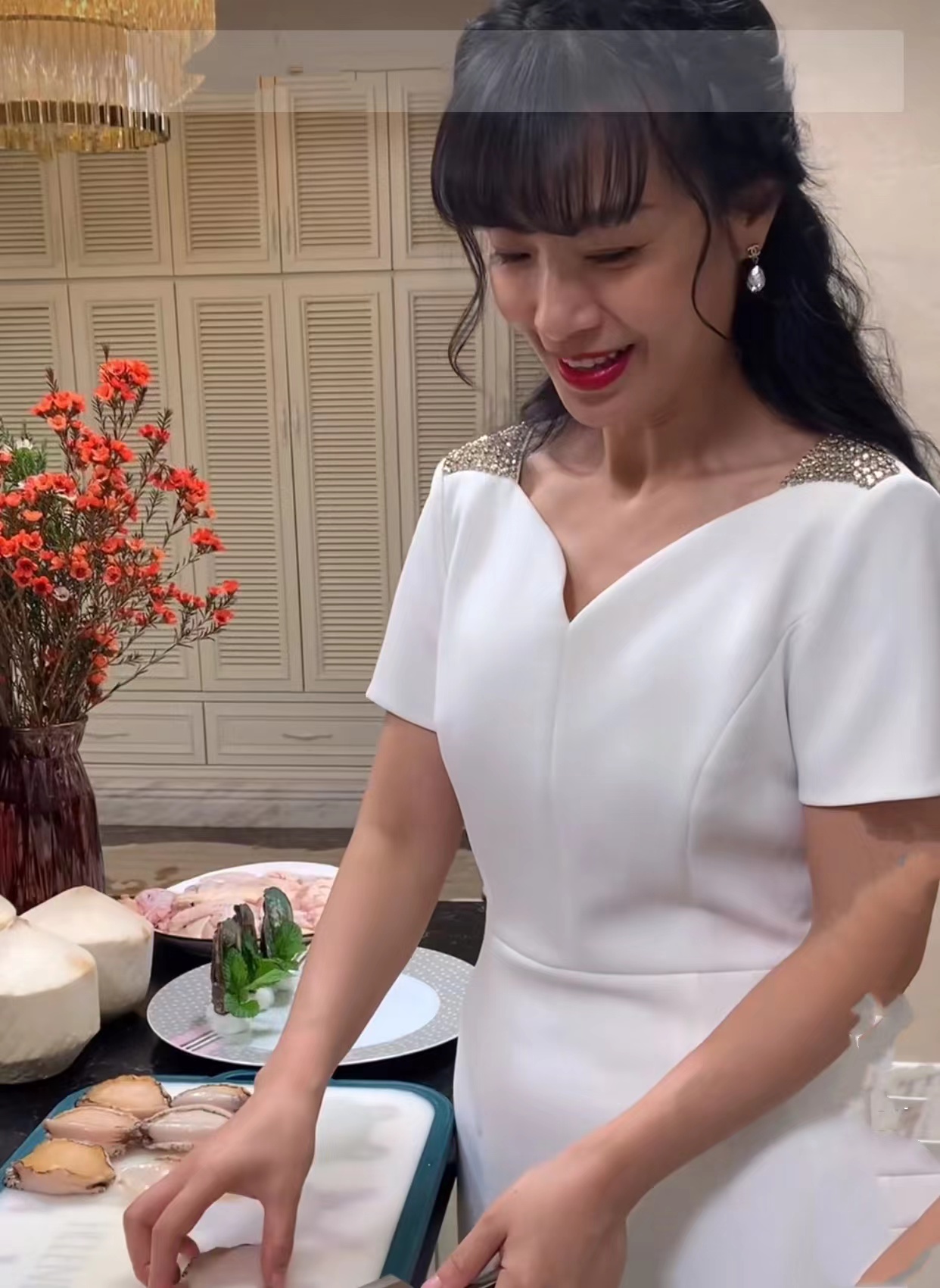 cici888跟赌王三太什么关系,cici是赌王三太陈婉珍的护士吗