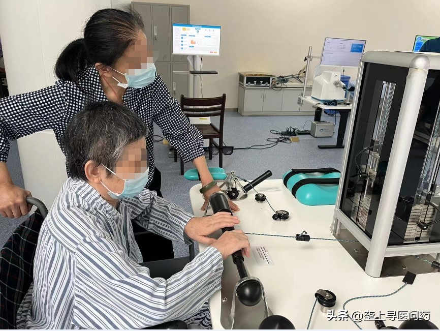 颈部脊髓损伤的上肢康复训练,颈部脊髓损伤病人康复