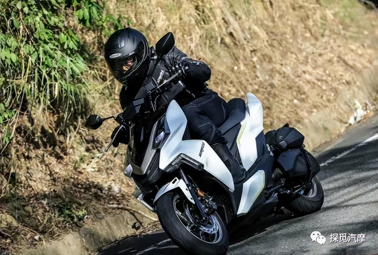 光阳krv180对比三阳drg158,雅马哈nvx155和三阳drg158