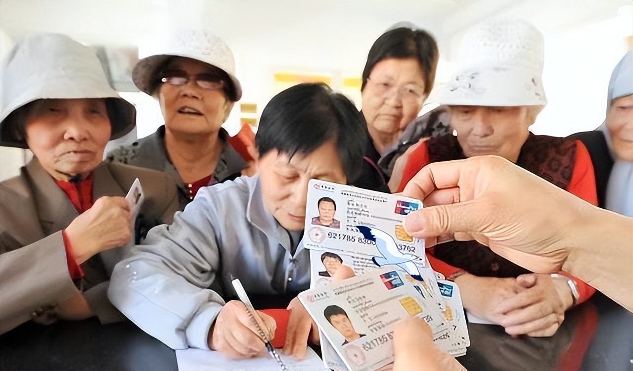 40-50岁灵活就业社保怎么缴划算,灵活就业人员超过年龄社保怎么交