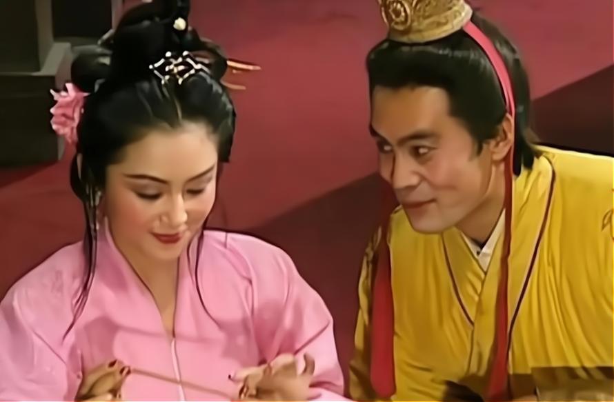 为什么关羽能杀文丑赵云却不行呢,文丑那么厉害却被关羽一刀劈死