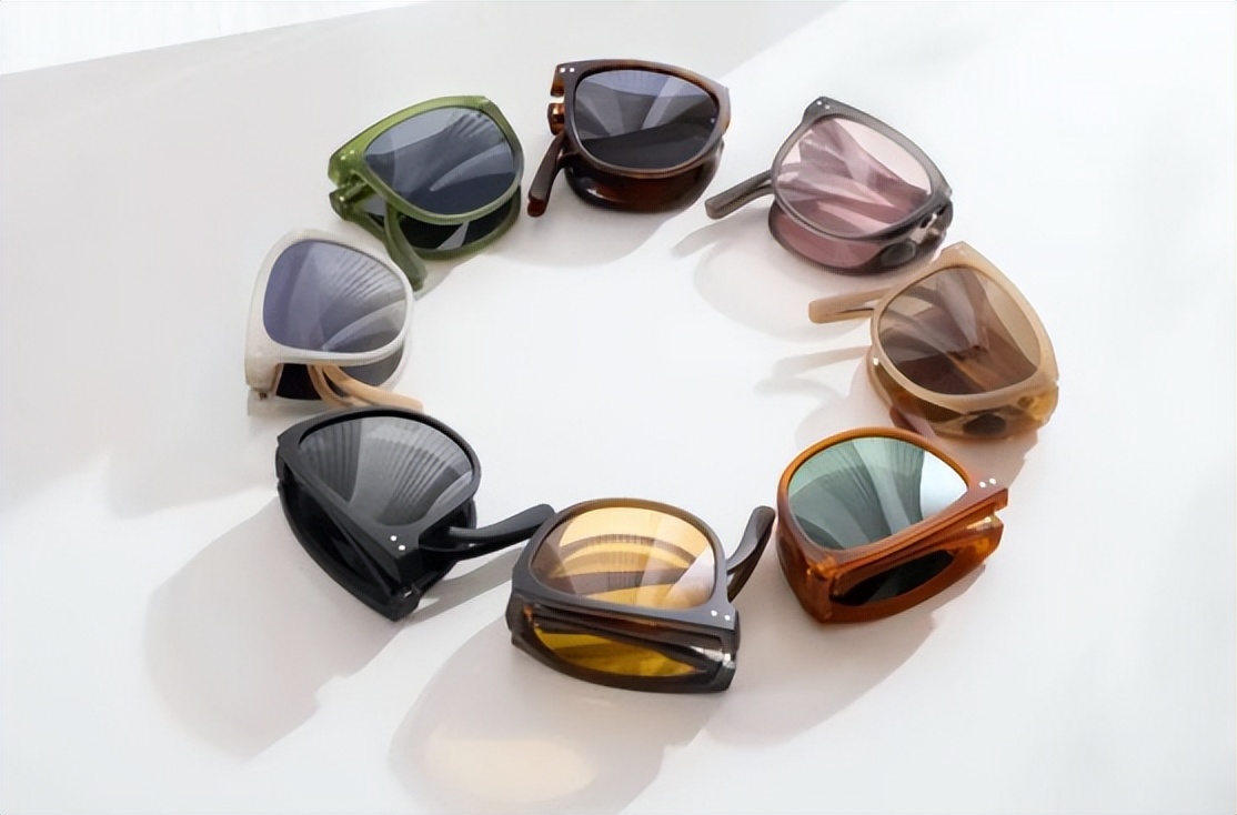 两个大学生靠自己创业,两个理工男