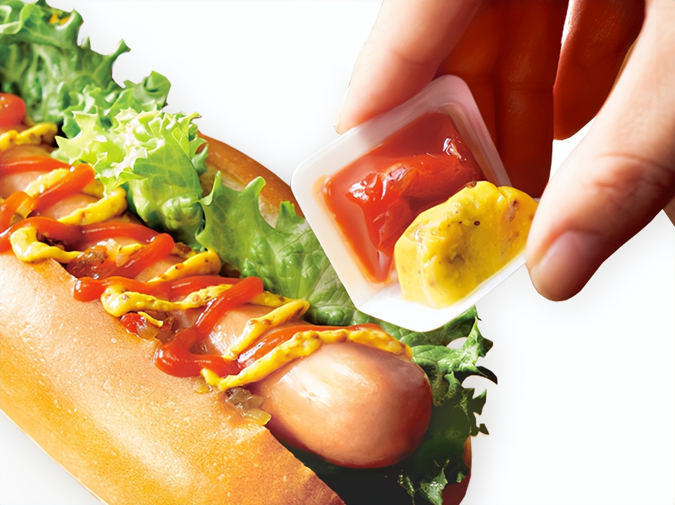 在便利店里看东西不知道买什么,便利店里卖的热狗是什么牌子的