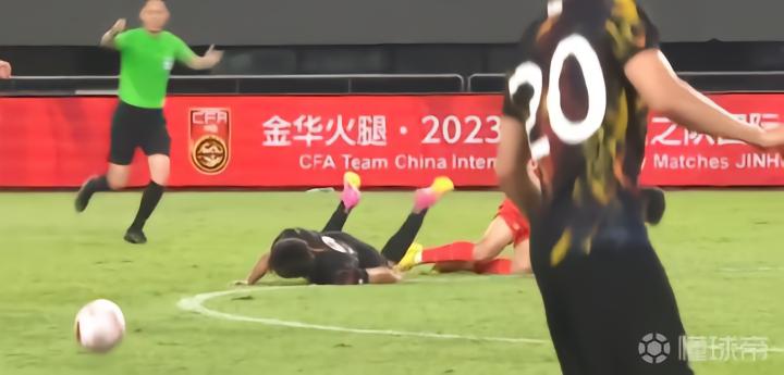 中国男足亚运队1比3不敌韩国,中国男足亚运队1比0击败韩国