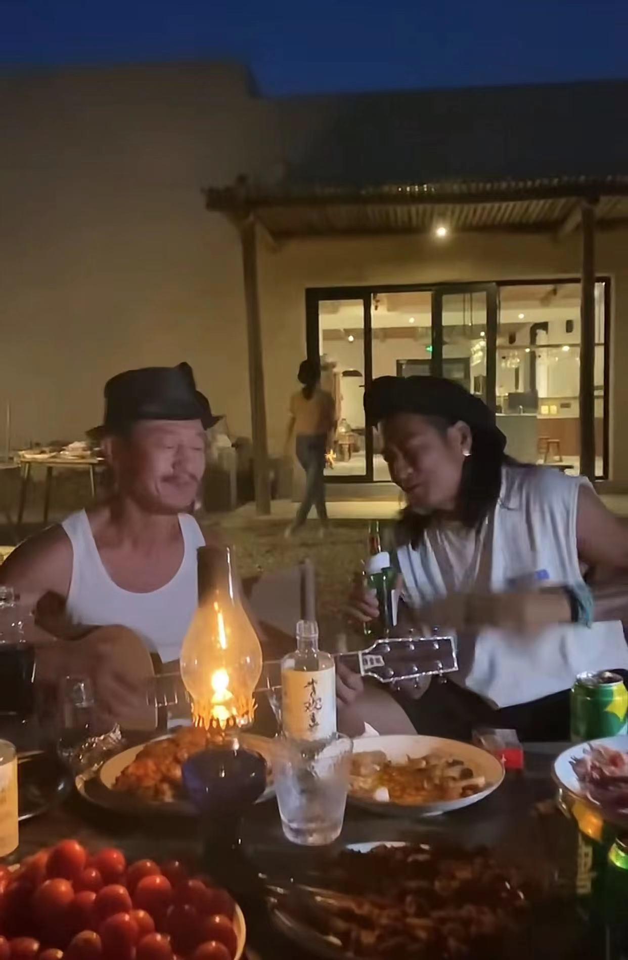 58岁孙兴晒演出视频,孙兴慜吃酒席随礼