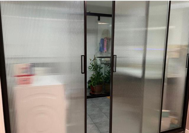 为什么越穷人越喜欢装富人,为什么人都喜欢装穷