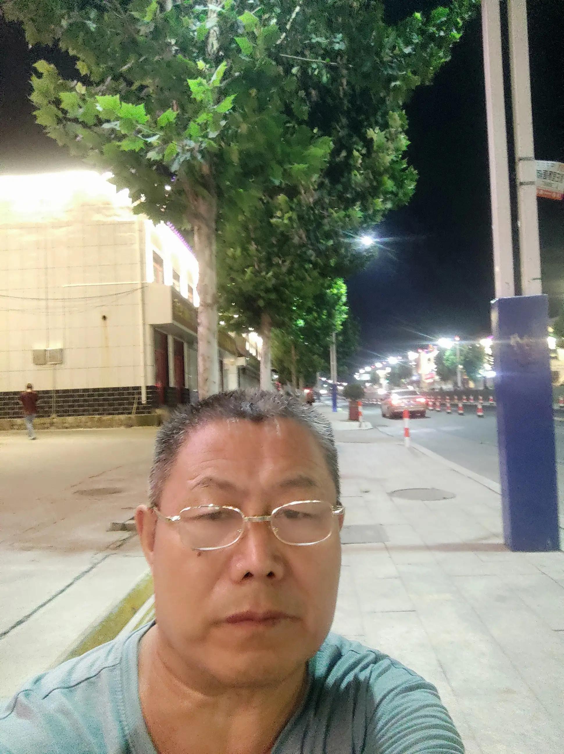 我在外面打工,榨菜咸菜里吃出虫子