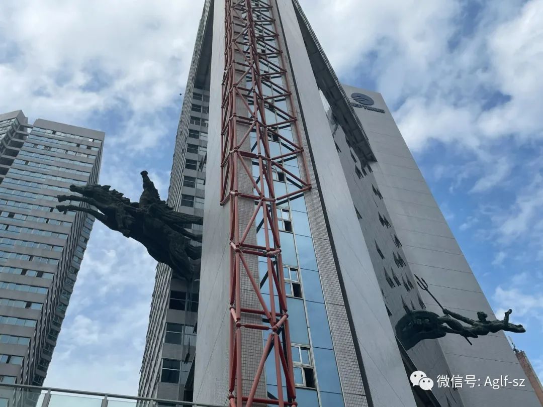 被黄金地段包围的南山中心区，是青铜还是王者？