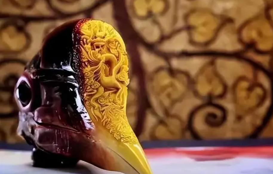 女子购买吊坠被判10年,女子买鸟头吊坠被判十年