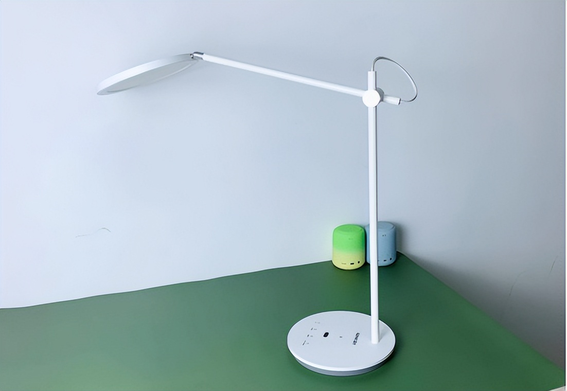儿童护眼台灯明基和南卡,飞利浦a5台灯跟明基