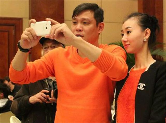 范志毅大女儿范斯晶,范志毅女儿范斯晶现在怎么样了