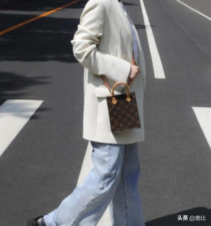 两万左右经典不过时好搭配包推荐,现在哪一款包比较保值