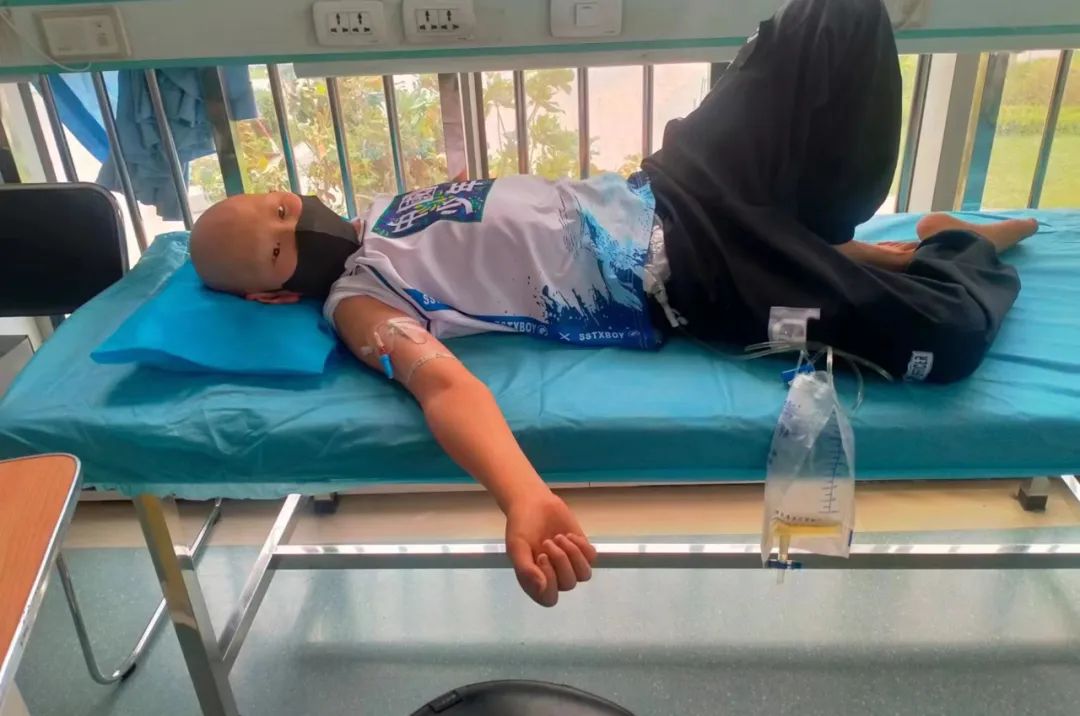 小男孩一天尿不出尿,男童憋得慌尿不出来怎么办