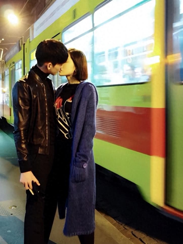 这位女明星穿性感衣服，把“诱惑”推到了极限