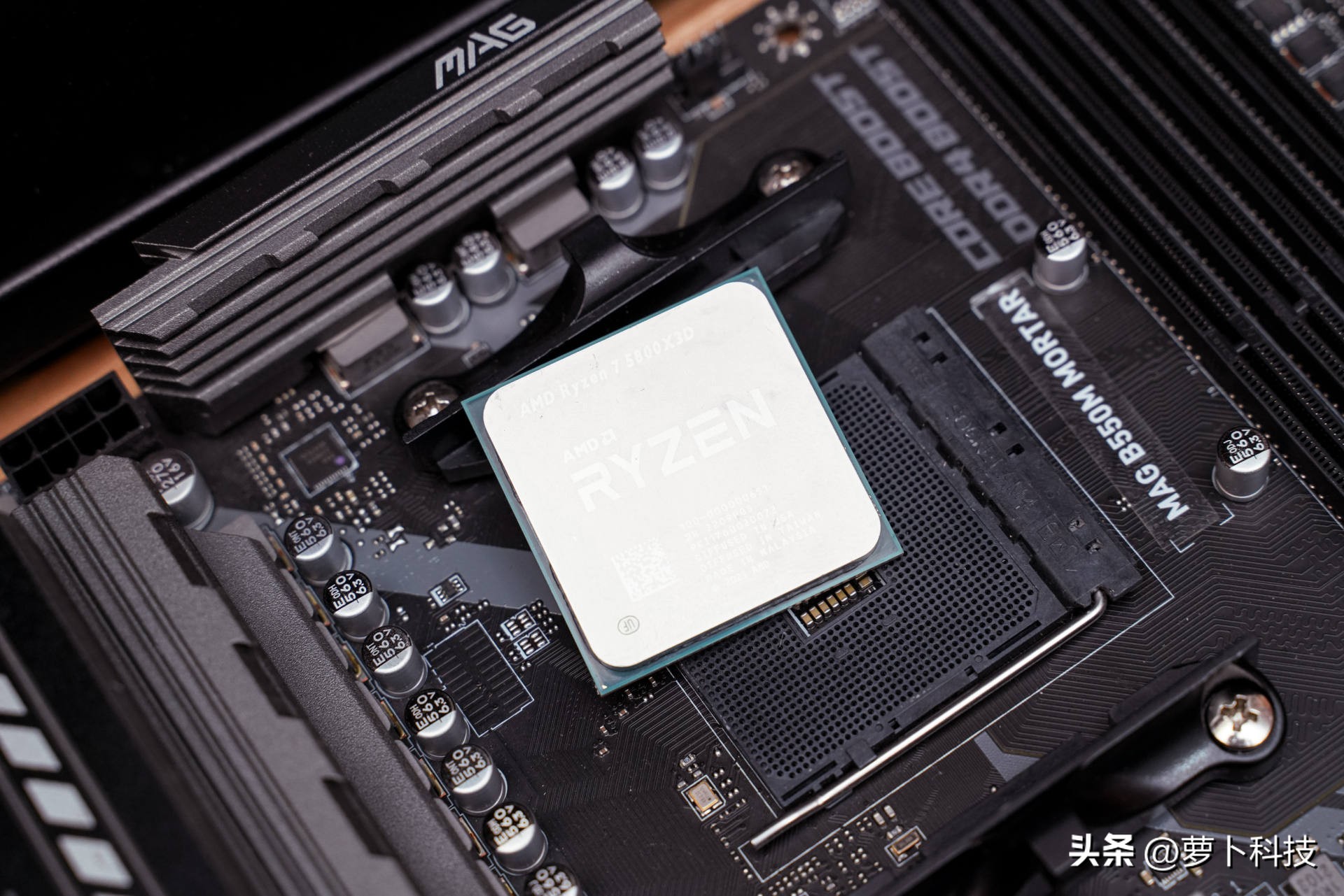 十铨梦境是内存条颜值天花板吗 (十铨梦境16gb电竞马甲灯条评测)